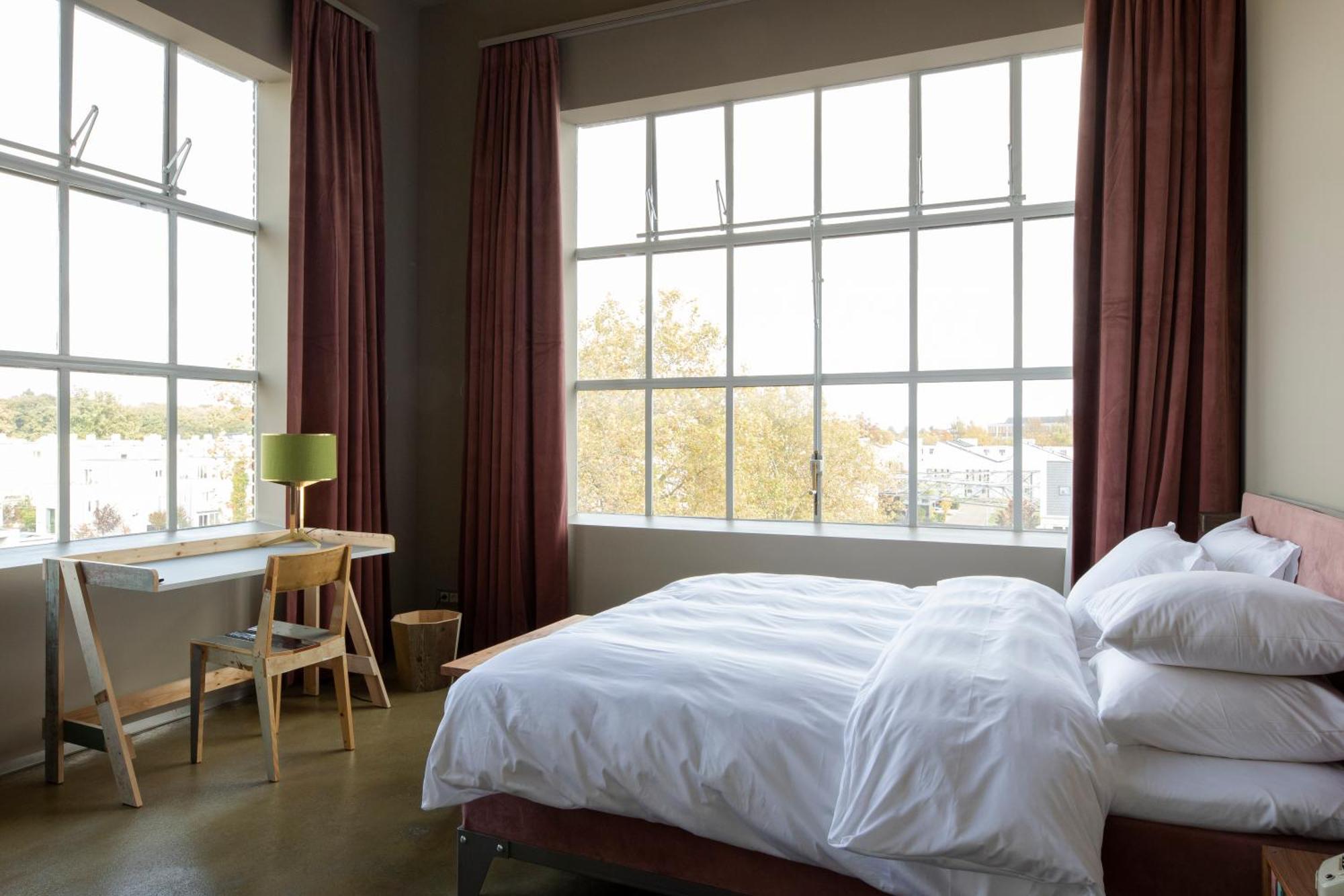 Hotel Piet Hein Eek 에인트호번 객실 사진